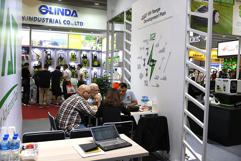 现场直击| 亚特广交会引爆全场 点燃羊城