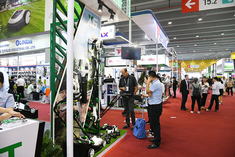 现场直击| 亚特广交会引爆全场 点燃羊城