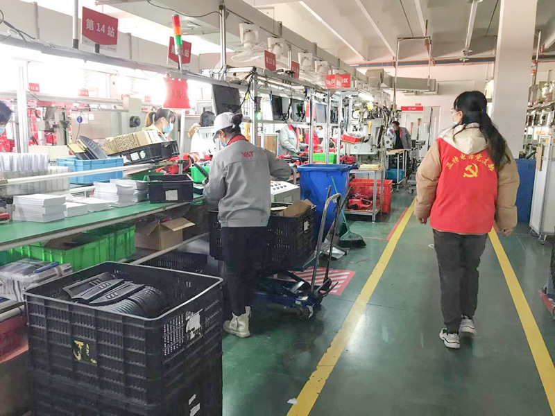 抗击疫情-亚特党员志愿者在行动