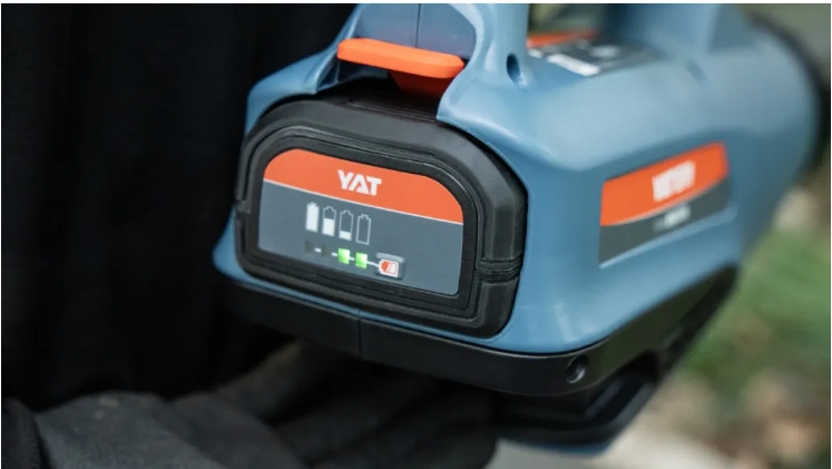 【新品推荐】枫红菊黄在林中，以风为笔绘秋光——亚特40V DC吹风机风雅上市